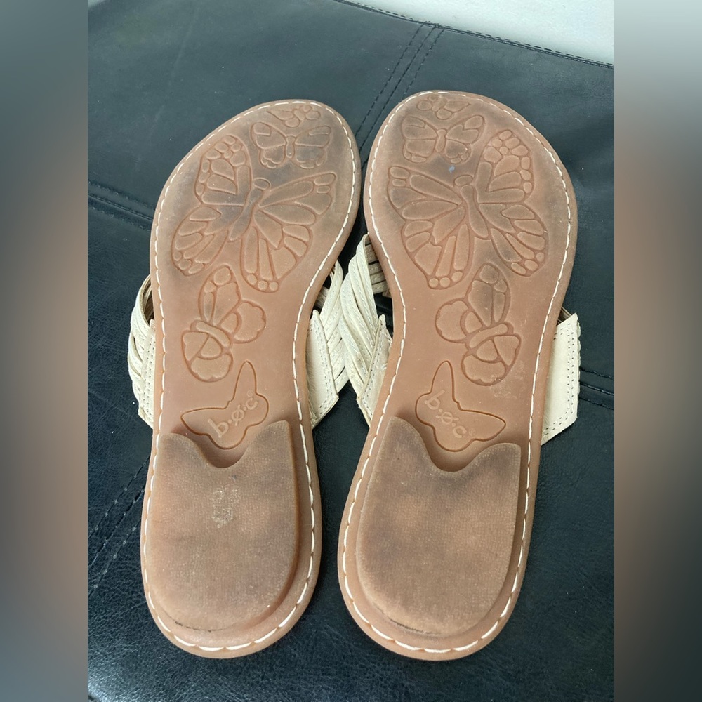 B.O.C. Born Concept tan leather thong flip flop sandals. 10 - Picture 6 of 6
